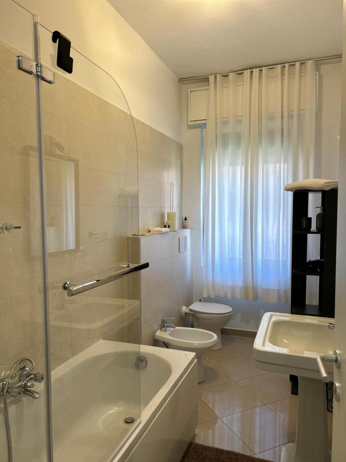 Comfort Accommodation Room Бергамо Екстериор снимка